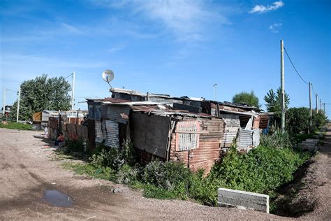 Gobierno Anuncia Licitaciones Para Construir Viviendas Para Habitantes