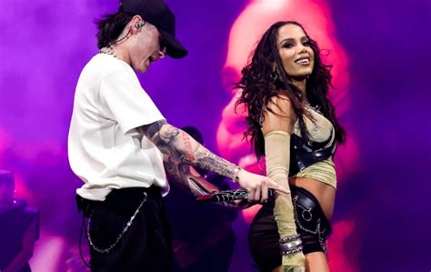 Ahora sí Anitta y Peso Pluma cautivan al público de Coachella con su