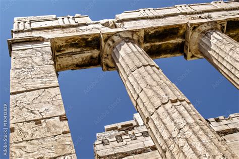 Columnas D Ricas En El Parten N Atenas Stock Photo Adobe Stock