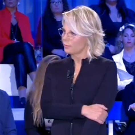 C è posta per te Maria De Filippi sbotta contro l ospite in studio