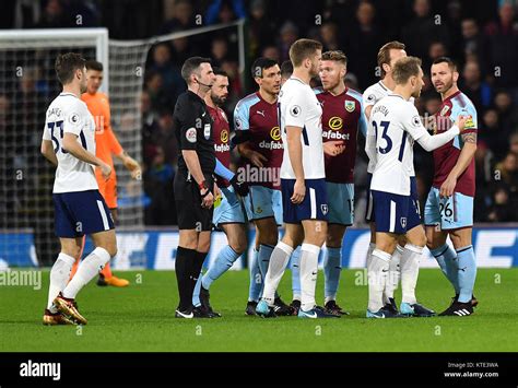 Tottenham Hotspur S Christian Eriksen Second Right And Burnley S Phil