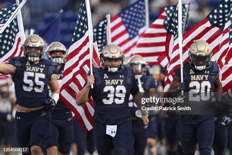 Navy Midshipmen Football Photos and Premium High Res Pictures - Getty ...