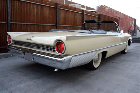 1961 FORD GALAXIE SUNLINER CONVERTIBLE Rear 3 4 222821