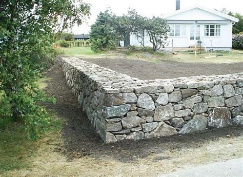 Stone Retaining Walls - Best Landscape Wall Builders