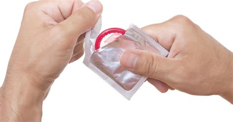 San Francisco Officials Vote To Give Condoms To Middle Schoolers Cbs News