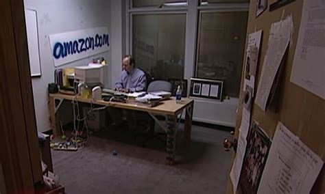 Recordar cómo eran en 1999 las oficinas de Amazon y el despacho de Jeff