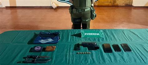 Carabineros Detiene A Sujetos Que En Tour Delictual Por Pe Alol N