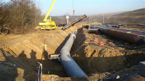 A small presentation on OFFSHORE PIPELINE DESIGN – What Is Piping