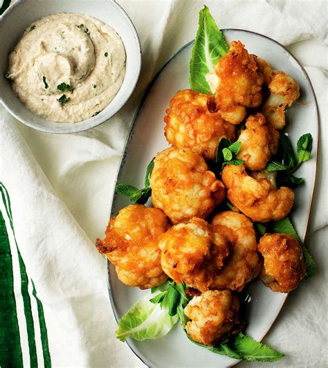 Beignets De Chou Fleur Et Sauce Tahini La Cuisine De Julie