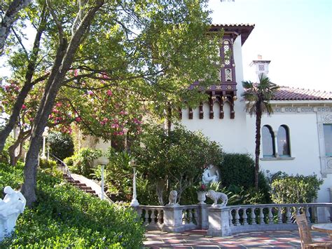 Beautiful Abodes: In A Castle: Hearst Castle