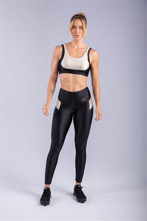 Kaisan Top Recorte Circular Frontal Vermelho Nude Ref K A