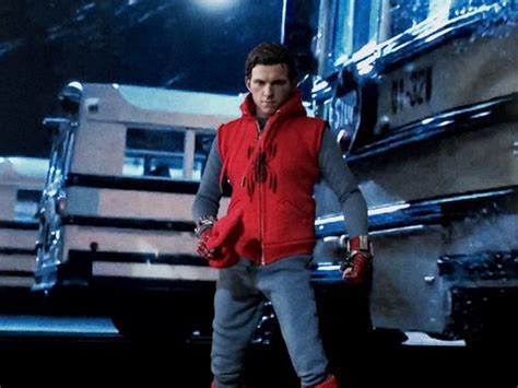 Hot Toys Homemade Suit Spidey Test Shots Toys Amino