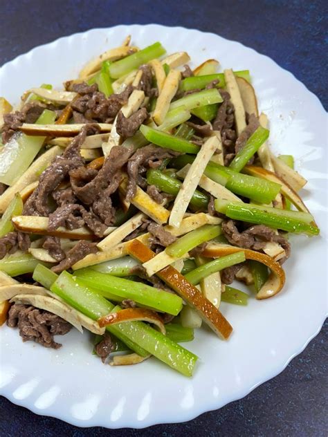 Stir Fry Shredded Meat Celery And Dried Tofu Dougan Oh Snap Let S Eat