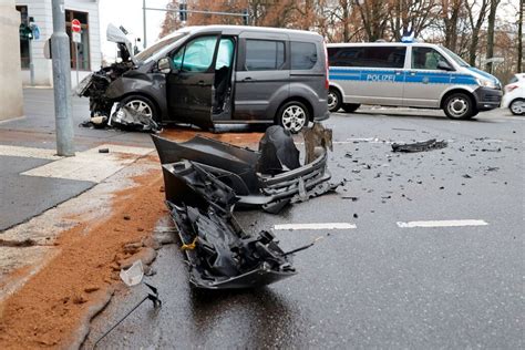 Schwerer Unfall Mit Rettungswagen Am Schloßberg Radio Chemnitz