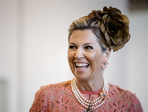 Koningin in de kwelder Máxima kiest voor opvallende schoenen Libelle