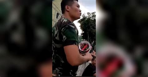 Keseruan Para Tni Ini Ngadu Layangan Di Asrama Kalah Sama Bocah Bocah