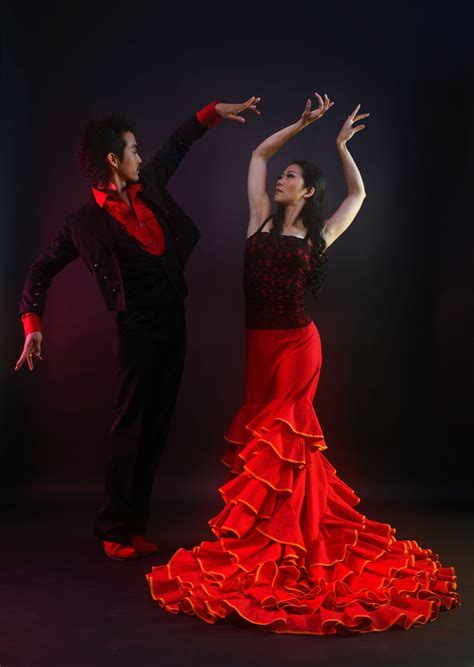 Images Of Dancers Forms In Flamenco DancingⅠ The Simplest