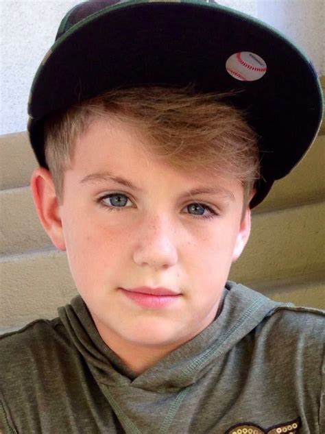 Pin By Gabby Gonzalez On Mattybraps Young Cute Boys B Wallpaper Mattyb