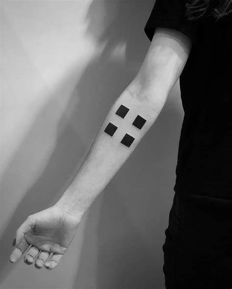 86 Minimalist Tattoo Ideas To Inspire Your Next Piece (2023) — minimalgoods