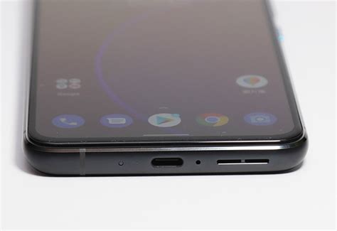 市場唯一翻轉式鏡頭智慧型手機！asus Zenfone 8 Flip 開箱評測 電腦diy