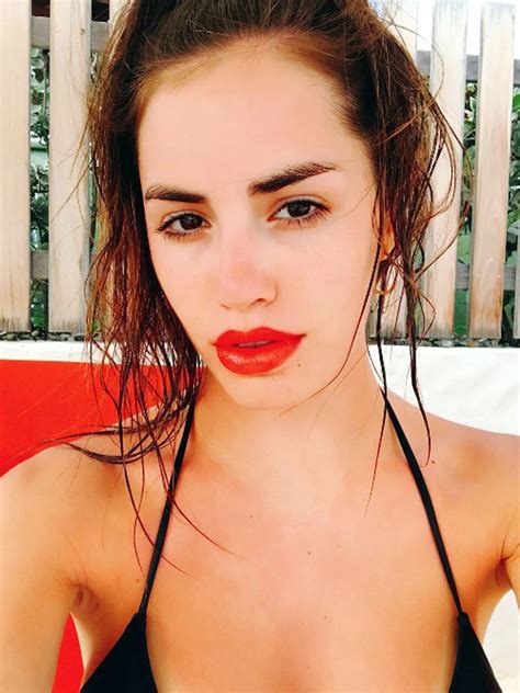 Las fotos sensuales de Lali Espósito en bikini durante unas vacaciones románticas Infobae