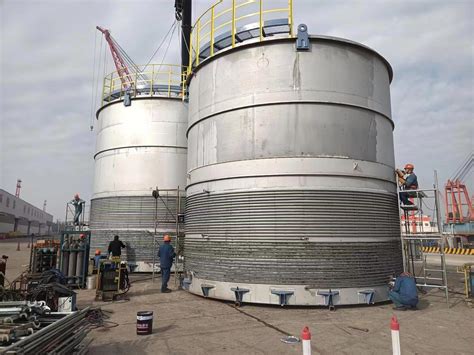 Stainless Steel Pressure Vessel Chemical Storage Tank With Coil Cooling