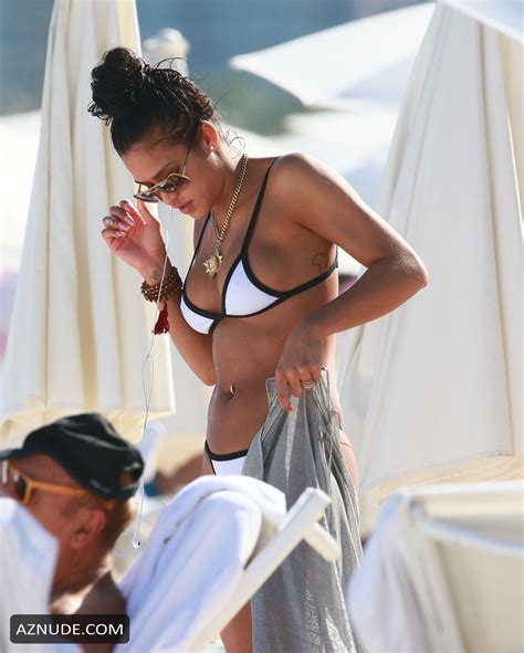 Cassie Ventura Sexy In A Black And White Bikini At The Beach In Miami Aznude