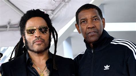 Denzel Washington Videochiama Lenny Kravitz Durante Il Concerto A Lucca