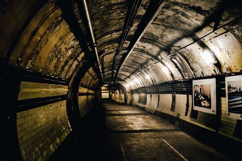 History Bite Down Street Tube Station An Historian About Town