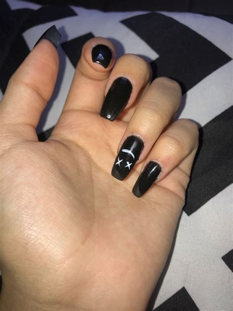 Pin On Louis Tomlinson Nails