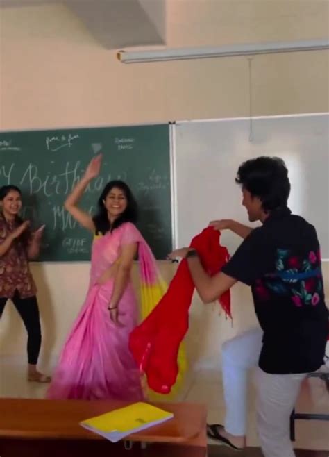 Video Of Teacher Dancing To Kajra Re In Classroom With Students