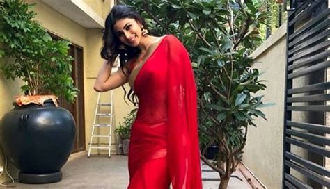 Mouni Roy Turns Red Hot In Saree Ups Heat Yet Again