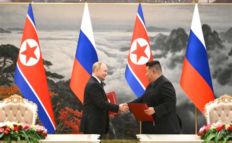 Vladimir Poutine Et Kim Jong Un Signent L Accord De Partenariat