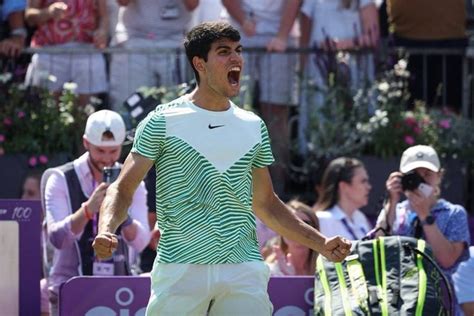 Carlos Alcaraz Juara Wimbledon Usai Kalahkan Novak Djokovic Kumparan