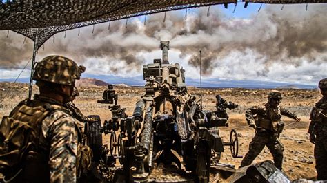 Heavy Powerful M777 Howitzer Live Fire Us Marines Artillery Mfa