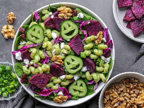 Spooky Halloween Spinach Salad Munchmeals By Janet