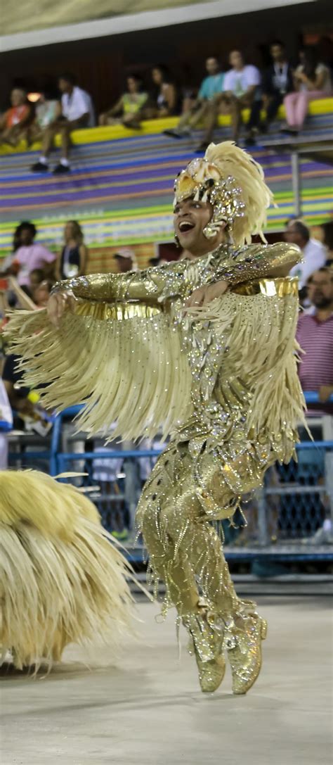 Escola De Samba Unidos De Vila Isabel Rio De Janeiro Looks