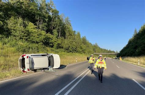 Unfall auf der B 464 bei Böblingen Fiat Fahrer gerät auf Gegenspur