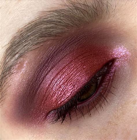 Дьяволически соблазнительная палетка Naughty Nude от Huda Beauty Отзывы покупателей Косметиста