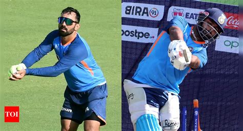 T20 World Cup Dinesh Karthik Does Special Drills Rishabh Pant Bats