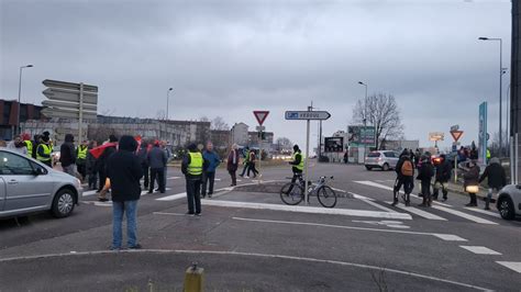 Toufik de Planoise on Twitter Mobilisations du 8 mars à Besançon