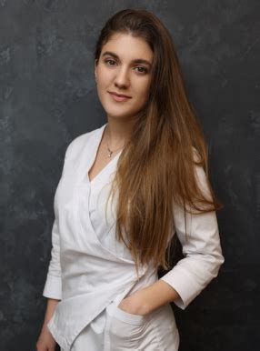 Вікторія Ярощук - ДермаВіта - сучасний дермато-косметологічний центр