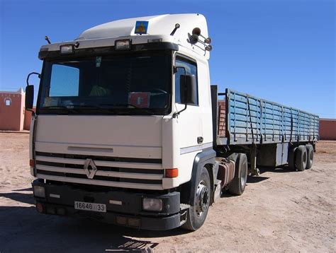 Motoristas do Marrocos abandonam caminhões na Espanha para trabalhar na