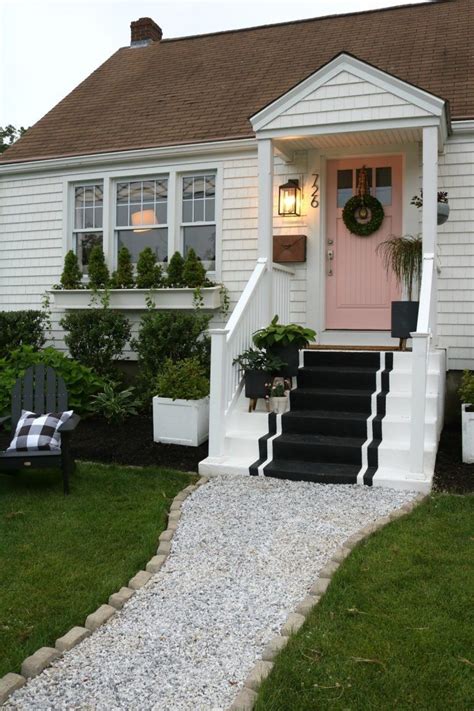 25 Ideas And Tips For Adding Curb Appeal To Your Home Front Porch Ideas Curb Appeal House