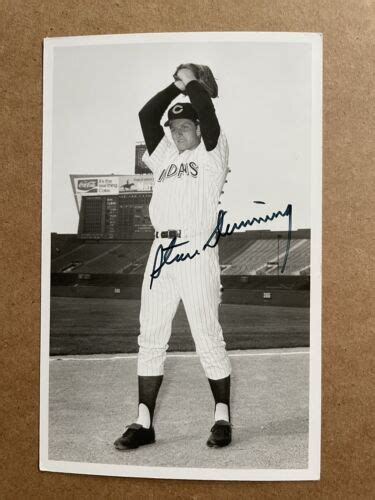 Cleveland Indians STEVE DUNNING Signed Team Issue Photo Postcard Auto