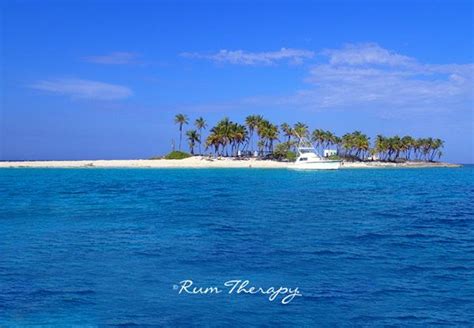 Sandy Cay Bahamas Best Known As The Island Pictured In The Opening