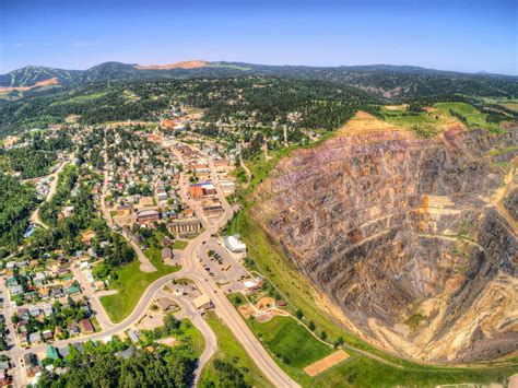 The 7 Most Picturesque Small Towns In South Dakota
