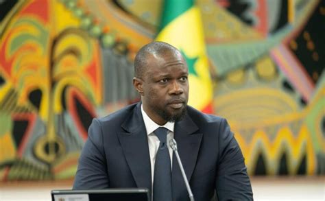 Départ des bases françaises Ousmane Sonko recadre Emmanuel Macron