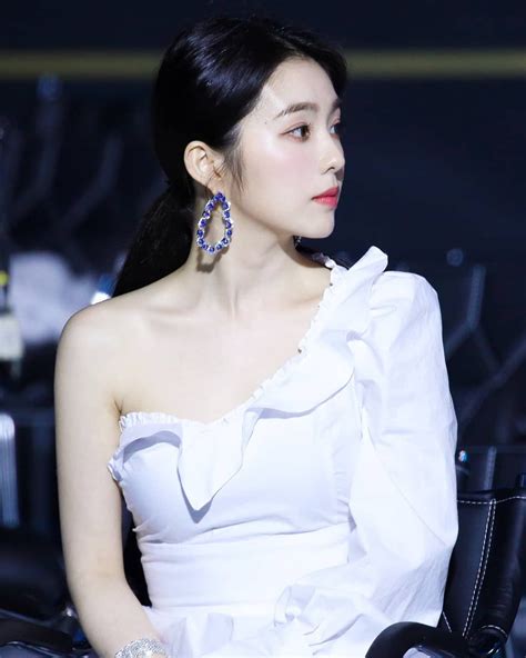 IRENE RED VELVET On Instagram Even Her Side Profile Looks Beautiful