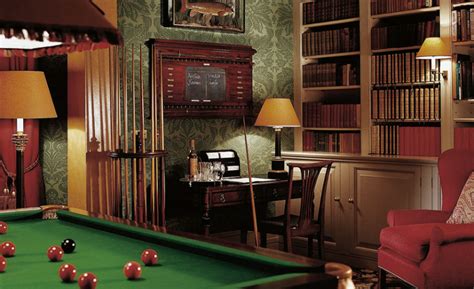 The Gentlemen’s Clubs of London: A Colorful History of London’s Lounge ...